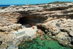 Ibiza: Sea Cave Tour with Guided Kayaking and Snorkeling