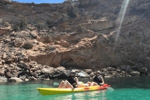 Ibiza: Tour de caiaque e snorkel às cavernas marinhas com guia de aventura