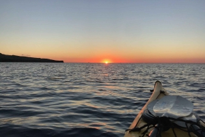 Ibiza: Kajakarstwo morskie o zachodzie słońca i wycieczka po jaskiniach morskich