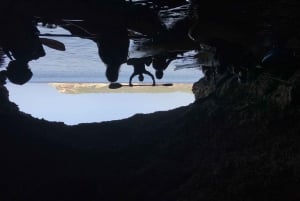 Ibiza: Kayak de Mar al Atardecer y Excursión a las Cuevas Marinas