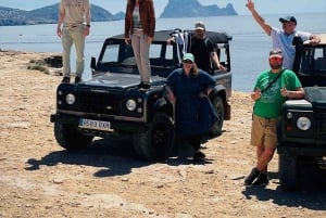 イビサ島の乗合いサファリツアー：隠れたビーチ、洞窟、シュノーケリングをお楽しみください