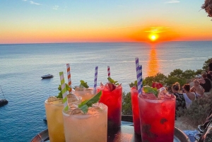 イビサ島の乗合いサファリツアー：隠れたビーチ、洞窟、シュノーケリングをお楽しみください