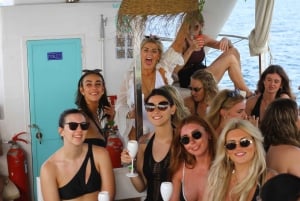 Ibiza: rejs wycieczkowy o zachodzie słońca z sportami wodnymi, otwartym barem i tapas