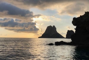 Ibiza: rejs z rurką po jaskini o zachodzie słońca