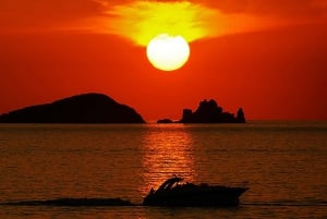 Ibiza: snorkelcruise bij zonsondergang in de grot