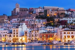 Ibiza: rejs wycieczkowy o zachodzie słońca z sportami wodnymi, otwartym barem i tapas