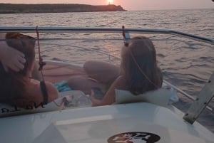 Ibiza: 'sunset' tour from the sea in a private boat