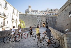 Ibiza bys private guidede sightseeingtur på cykel