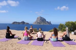 Aventure privée de yoga à Es Vedra