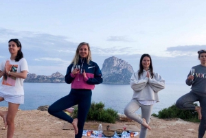 Privat yogaäventyr i Es Vedra