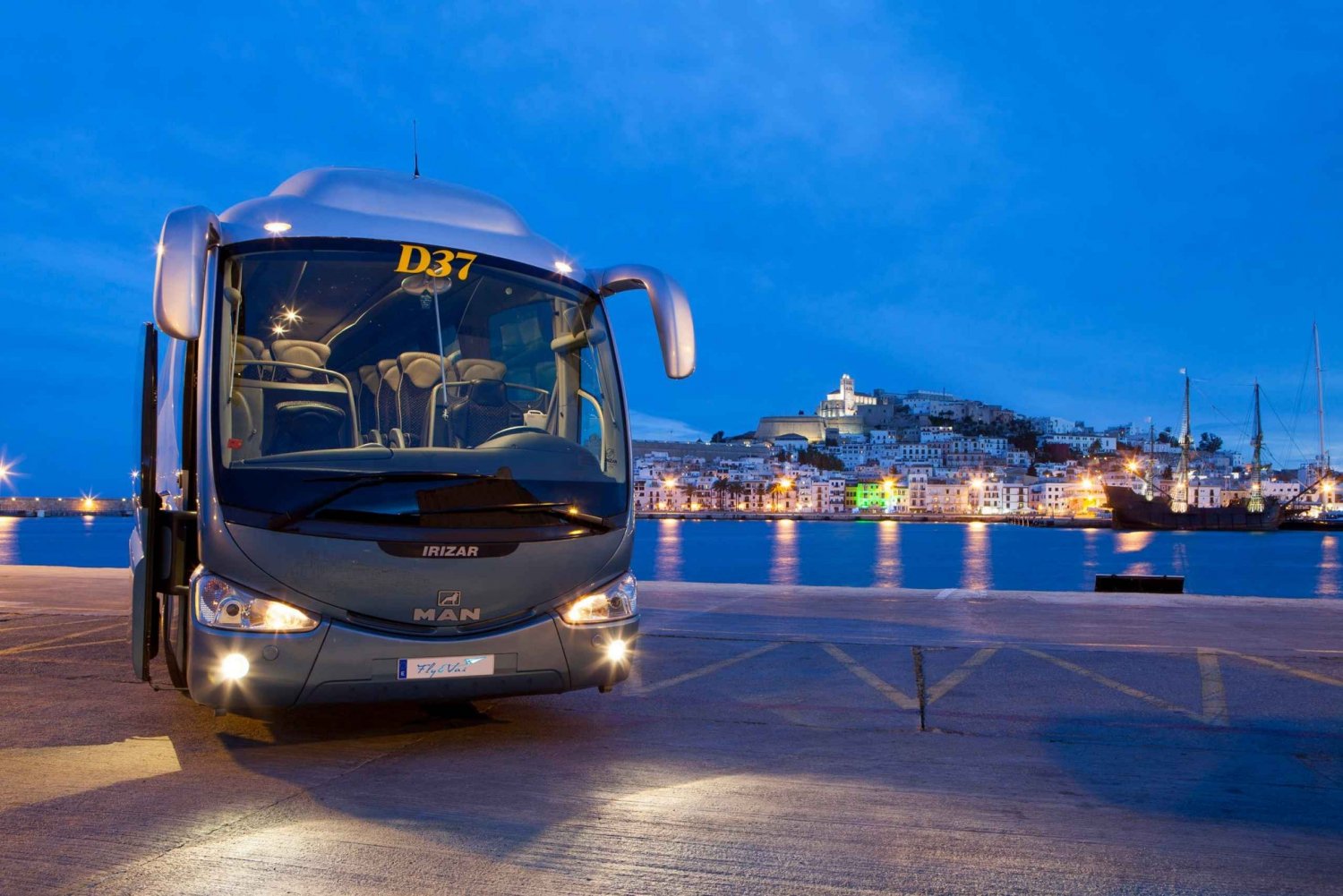 Edestakainen kuljetus Ibizan lentokentältä Formenteran hotelliin/hotelliin