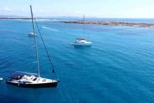 Excursión en velero de Ibiza a Formentera