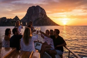 San Antonio: Formentera & Es Vedrà Day Boat Tour with Meals