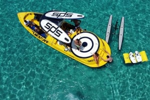 Ibiza: Chárter en barco con 6 actividades acuáticas