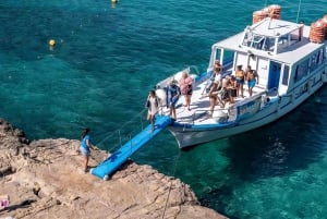 Sant Antoni: Round-Trip Ferry Transfer to Cala Salada Beach