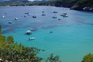 Santa Eulalia: Båttur nord på Ibiza
