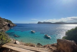 Santa Eulalia: Båttur nord på Ibiza