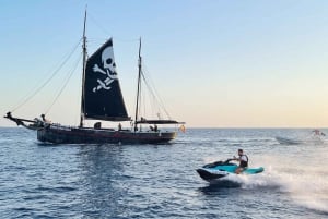 Santa Eulalia: Jetskitour met optionele dolfijnzoektocht
