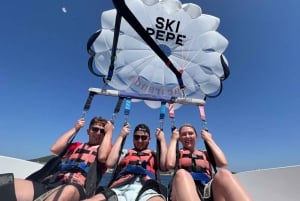 Santa Eulària des Riu: parasailing-boottocht met drankjes