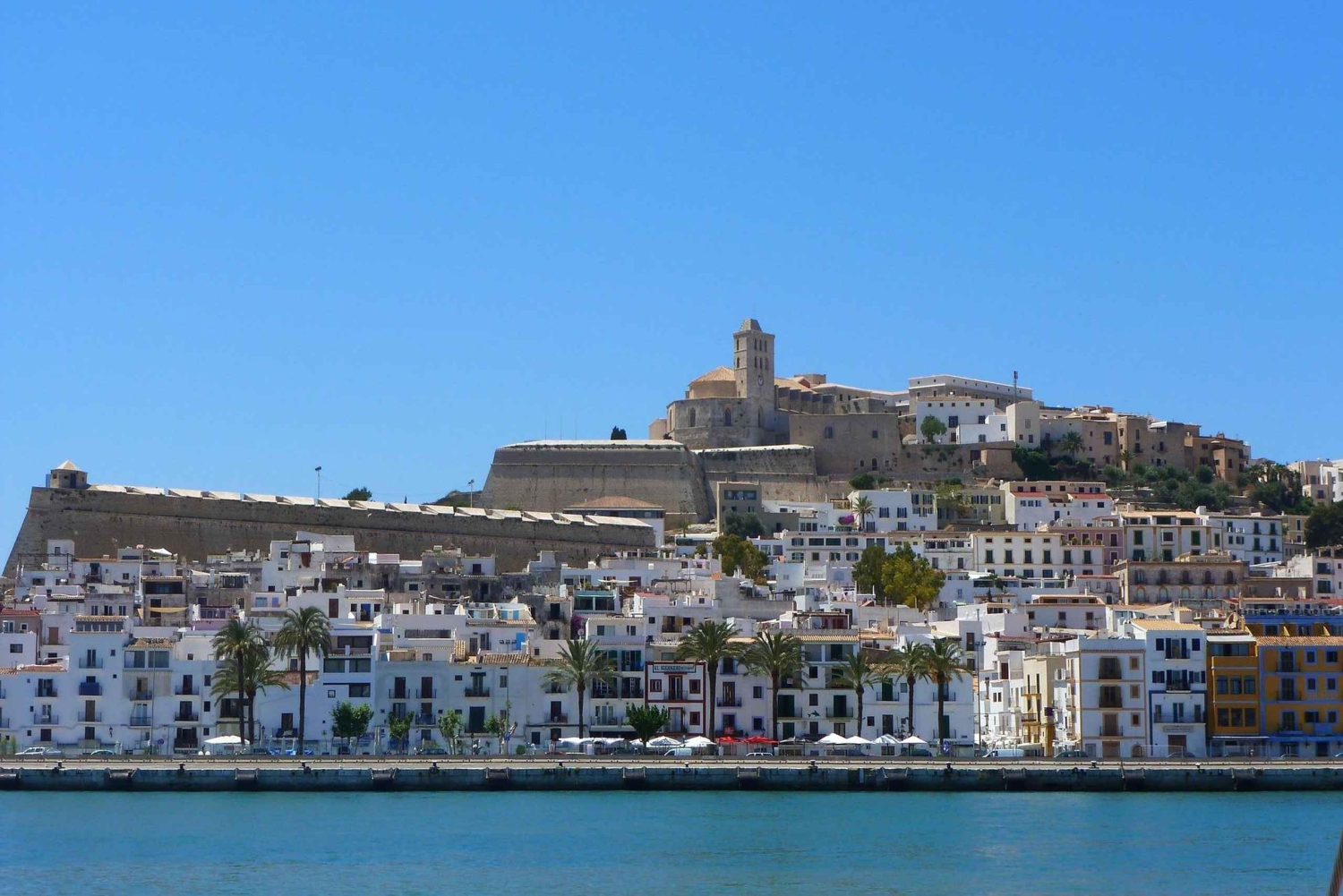 Sol, hav og historier: Privat spasertur på Ibiza