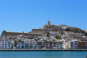 Sol, hav og historier: Privat spasertur på Ibiza