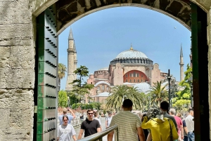 Blue Mosque, Basilica Cistern, Grand Bazaar Guided Tour