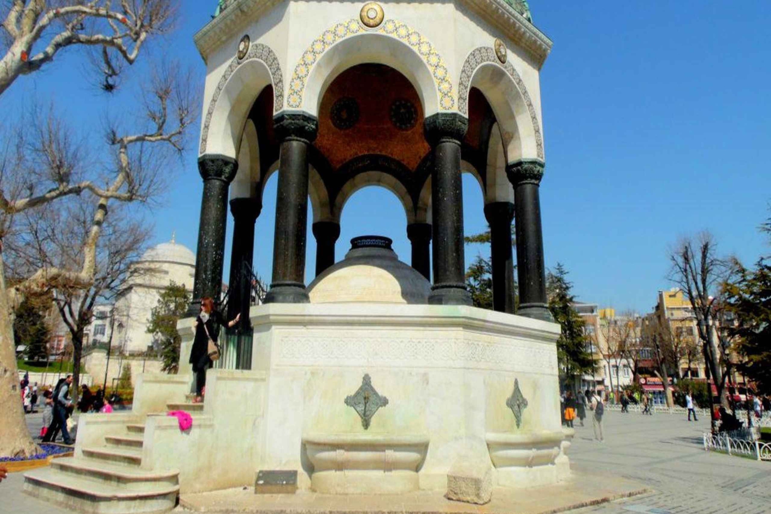 Blue Mosque, Hagia Sophia, Topkapı Palace &Grand Bazaar Tour