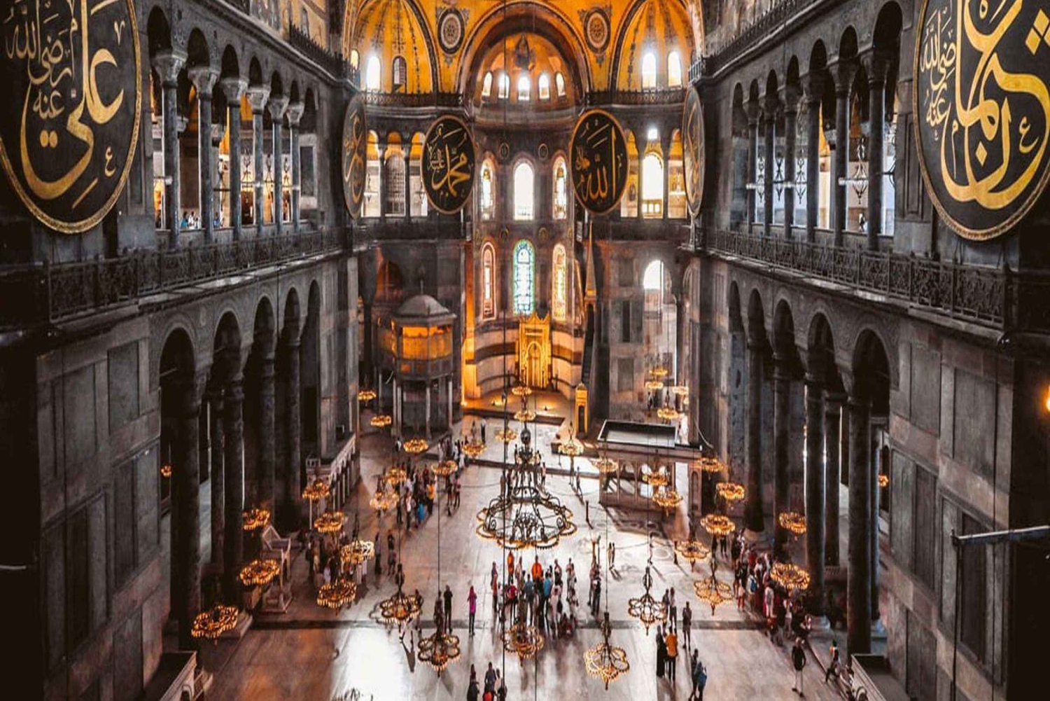 Blue Mosque, Hagia Sophia, Topkapı Palace &Grand Bazaar Tour