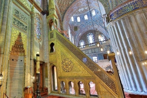Blue Mosque, Hagia Sophia, Topkapı Palace &Grand Bazaar Tour