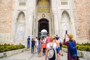Blue Mosque, Hagia Sophia, Topkapı Palace &Grand Bazaar Tour