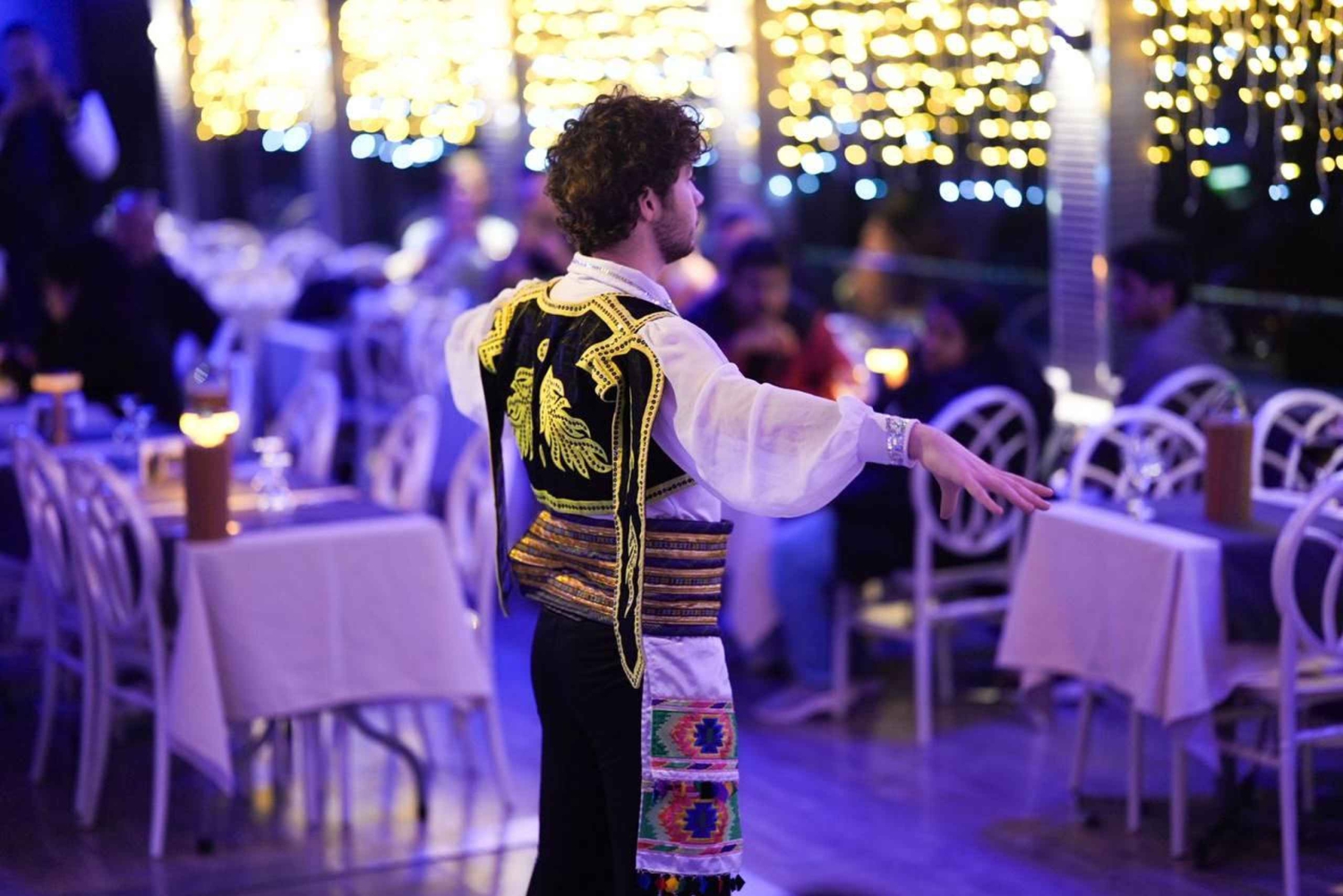 Bosphorus Dinner Cruise w/ Unlimited Drinks & Entertainment