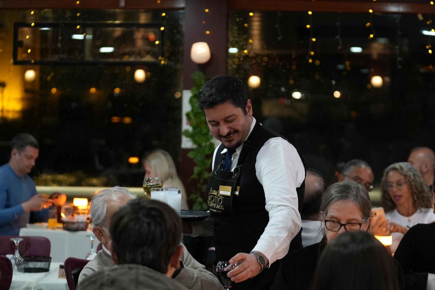 Bosphorus Evening Cruise: Dinner, Shows and Private Table