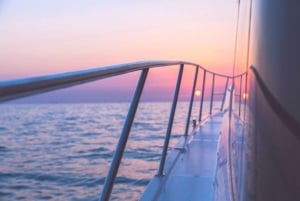 Bosphorus: Sunset Yacht Cruise with Private Yacht