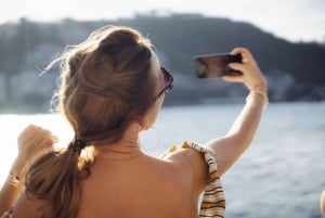 Bosphorus: Sunset Yacht Cruise with Private Yacht