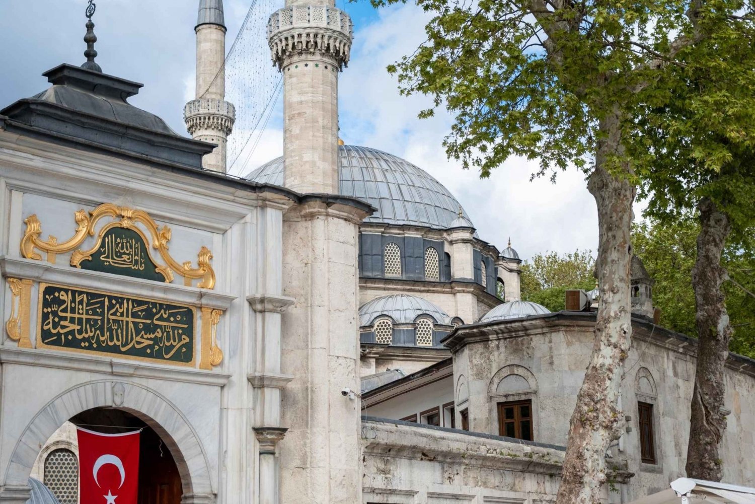 Eyüp Sultan Mosque and Eyüp District Istanbul Walking Tour