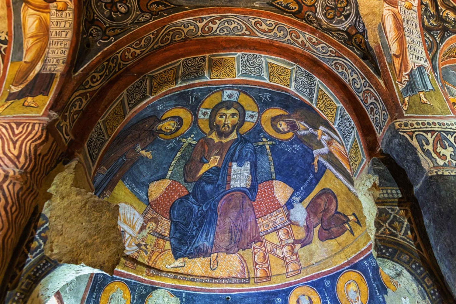 From Istanbul: 2-Day Cappadocia Highlights Tour by Plane