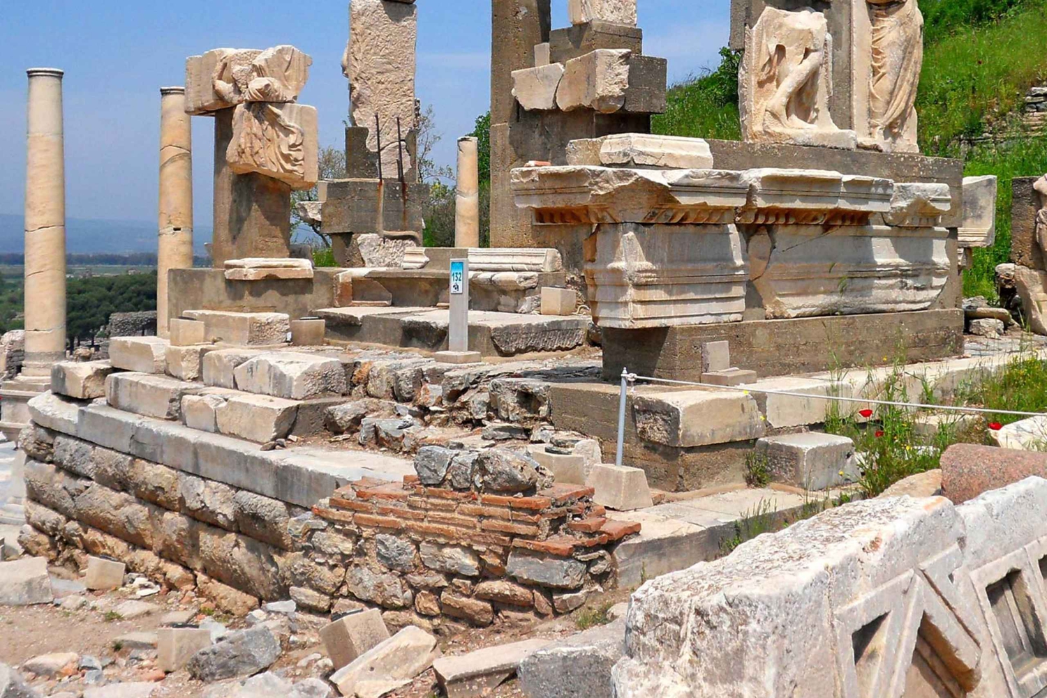 From Istanbul: 2-Day Ephesus, Pamukkale, & Hierapolis Tour