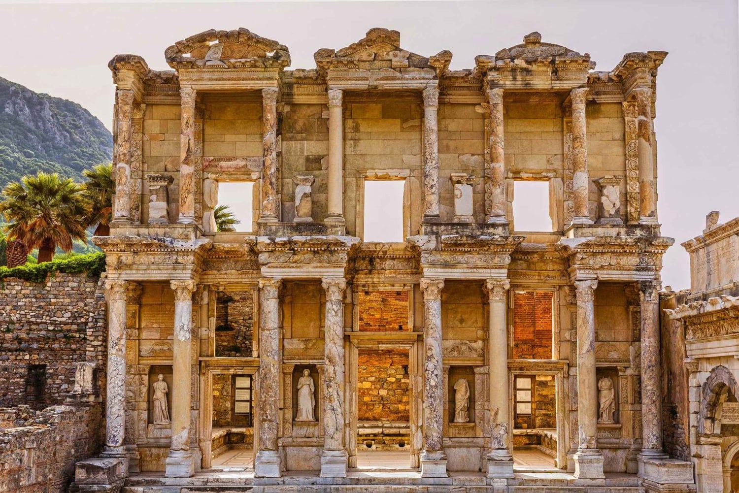 From Istanbul: Ephesus Tour with Roundtrip Flight