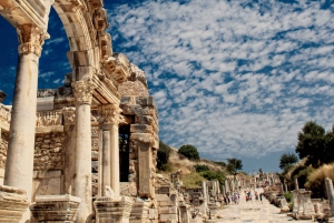 From Istanbul: Ephesus Tour with Roundtrip Flight