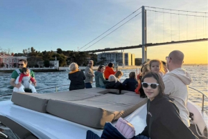 Istanbul:Golden Horn&Bosphorus Sunset Cruise on Luxury Yacht