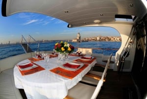 Istanbul 2-Hour Private Bosphorus Yacht Tour