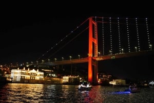 İstanbul: All-included Bosphorus Cruise Tour and Dinner