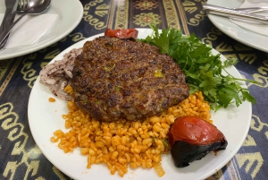 Istanbul: Private Food and City Tour with a Local Host