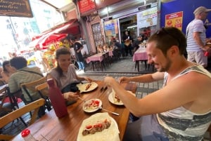 Istanbul: Private Food and City Tour with a Local Host