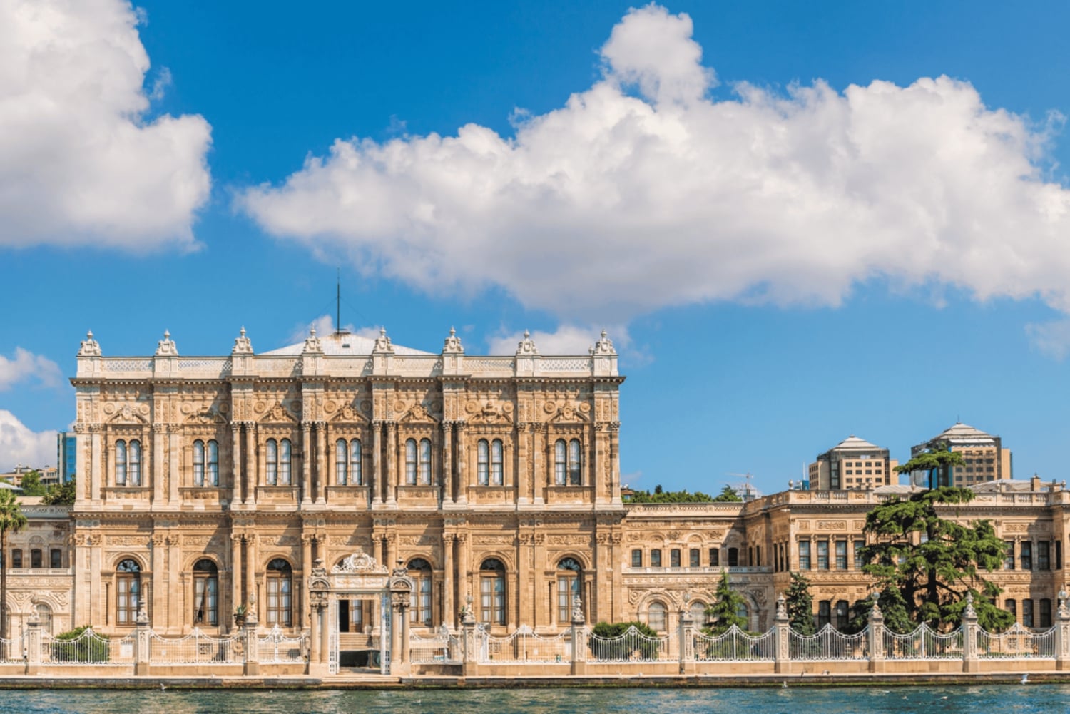 Istanbul: Basilica Cistern & Dolmabahce Palace Combo Ticket