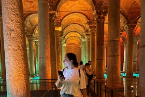 Istanbul: Basilica Cistern Night Shift Entry and Audio Guide