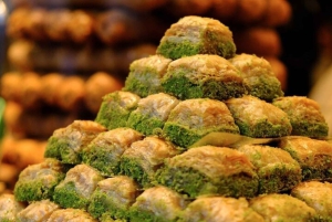 Istanbul : Best Street Food Tour With A Local Guide