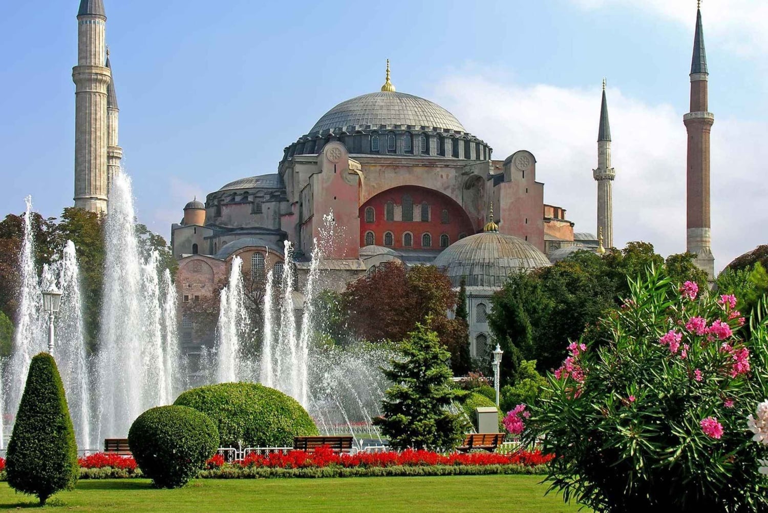 Istanbul: Blue Mosque, Hagia Sofia & Topkapi Palace Day Tour