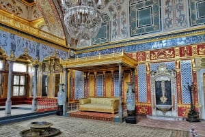 Istanbul: Blue Mosque, Hagia Sofia & Topkapi Palace Day Tour