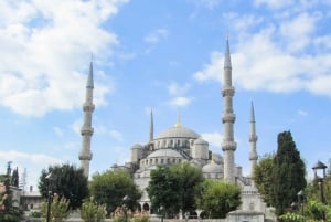 Istanbul: Blue Mosque & Hagia Sophia Guided Tour w/ Tickets